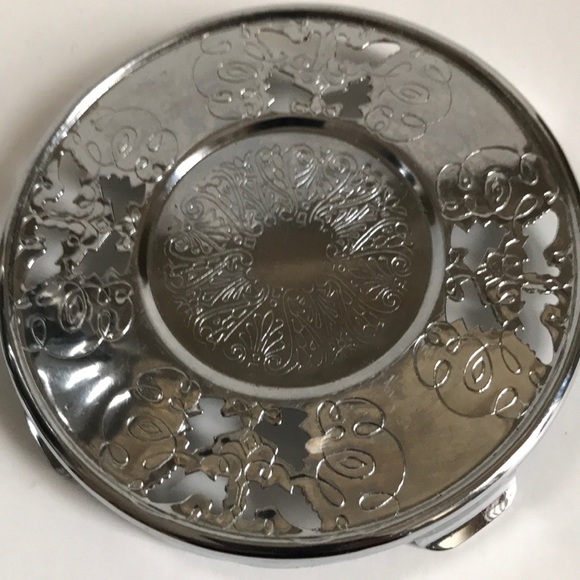 Collapsable Chrome Plated  2 Tiered pastry server - Picture 9 of 13